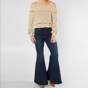 ✨2 for $20 ✨ FREE PEOPLE Ruffle Sweater